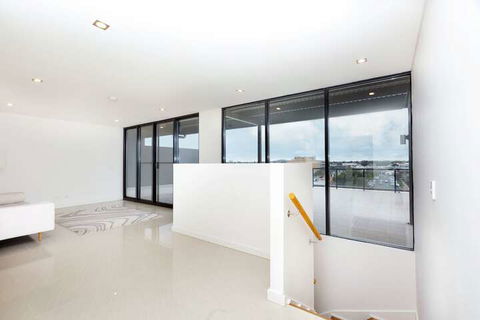 Enjoy Penthouse Living In The CBD - Yarra Valley Accommodation 4