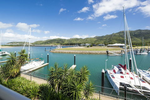 Blue On Blue Studio Room 1222 - Yarra Valley Accommodation 4