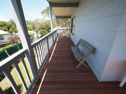 Sunset Deck Beach House Sandy Point - Yarra Valley Accommodation 6