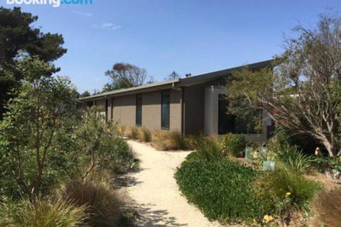 3 Anderson Avenue Sandy Point - Yarra Valley Accommodation 6