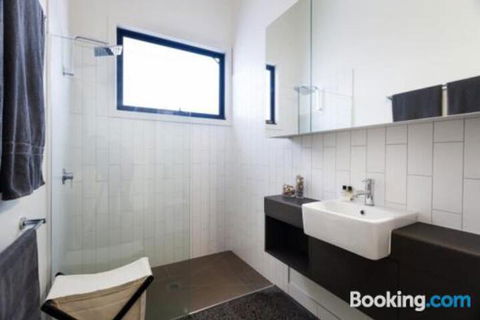 3 Anderson Avenue Sandy Point - Yarra Valley Accommodation 1