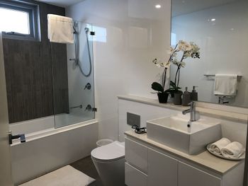 LUXURY 3 BEDROOM APARTMENT SYDNEY - Yarra Valley Accommodation 4