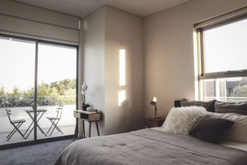 LUXURY 3 BEDROOM APARTMENT SYDNEY - Yarra Valley Accommodation 6