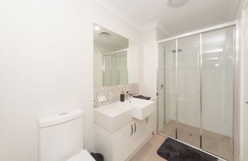 Lakeview Apartment Suite 16 - Yarra Valley Accommodation 4