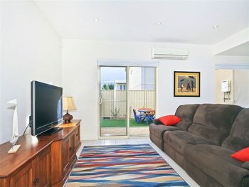 Modern Seaside Sanctuary - Yarra Valley Accommodation 6