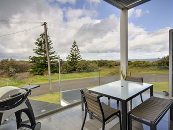 Boat Harbour Holiday 10 Noamunga Street - Yarra Valley Accommodation 4