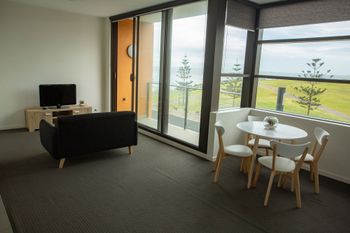 Watt Street 1 BR Apartment W Ocean Views - Yarra Valley Accommodation 0