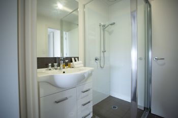Watt Street 1 BR Apartment W Ocean Views - Yarra Valley Accommodation 1