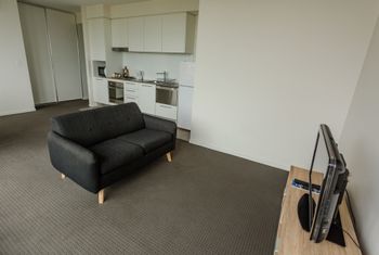 Watt Street 1 BR Apartment W Ocean Views - Yarra Valley Accommodation 5