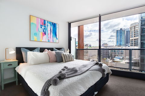 Ella, 1BDR Melbourne Apartment - Yarra Valley Accommodation 3
