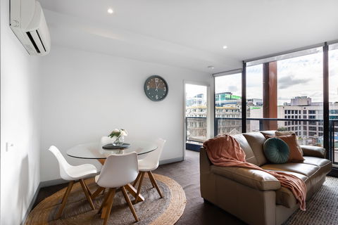 Ella, 1BDR Melbourne Apartment - Yarra Valley Accommodation 1