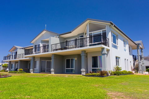 Meridian Beachside Apartments - Yarra Valley Accommodation 0