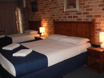 Lake Haven Motor Inn & Palms Restaurant - Yarra Valley Accommodation 6