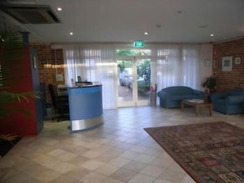 Lake Haven Motor Inn & Palms Restaurant - Yarra Valley Accommodation 0