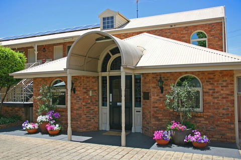 Hermitage Motor Inn - Yarra Valley Accommodation 5