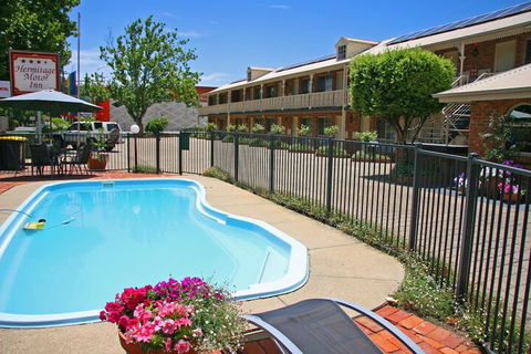Hermitage Motor Inn - Yarra Valley Accommodation 4