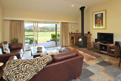 Langbrook Estate Cottages - Yarra Valley Accommodation 4