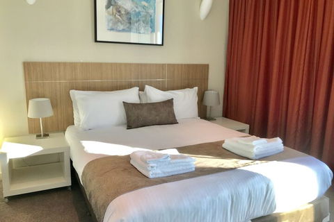 Adelaide DressCircle Apartments North Terrace - Yarra Valley Accommodation 7