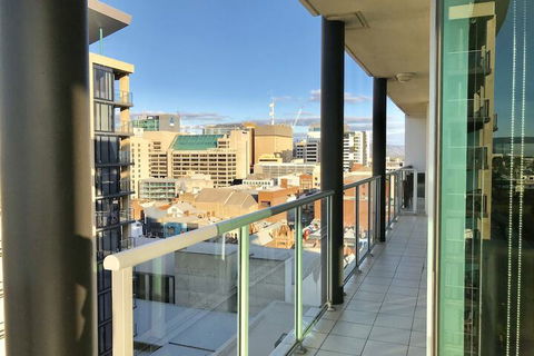 Adelaide DressCircle Apartments North Terrace - Yarra Valley Accommodation 2