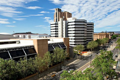 Adelaide DressCircle Apartments North Terrace - Yarra Valley Accommodation 6
