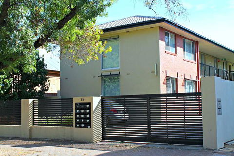 Adelaide DressCircle Apartments Childers Street - Yarra Valley Accommodation 1