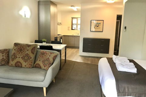 Adelaide Dresscircle Apartments Archer Street - Yarra Valley Accommodation 6