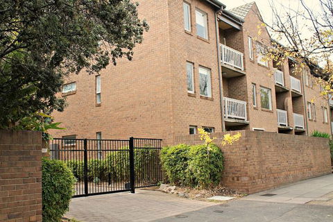 Adelaide Dresscircle Apartments Archer Street - Yarra Valley Accommodation 5