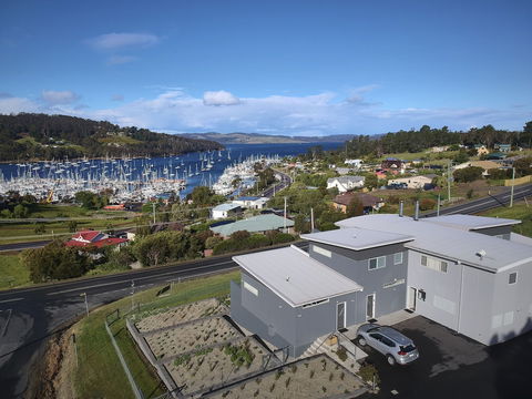 The Cove Kettering - Yarra Valley Accommodation 0