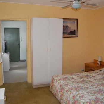 Beerwah Glasshouse Mountains Motel - Yarra Valley Accommodation 6