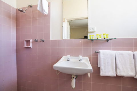 Esplanade Hotel - Yarra Valley Accommodation 4