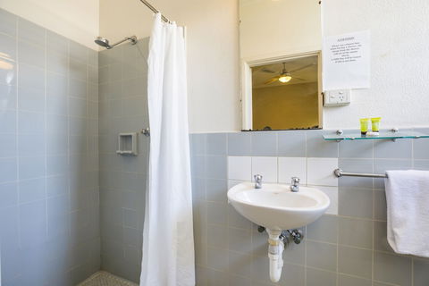 Esplanade Hotel - Yarra Valley Accommodation 3