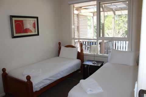Australian Home Away At Doncaster Grange Park - Yarra Valley Accommodation 1