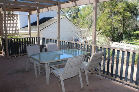 Australian Home Away At Doncaster Grange Park - Yarra Valley Accommodation 3
