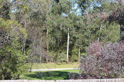 Australian Home Away At Doncaster Grange Park - Yarra Valley Accommodation 4