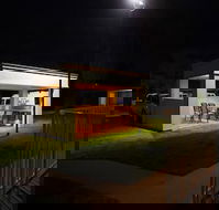 Jacaranda Motel  Holiday Units - Yarra Valley Accommodation