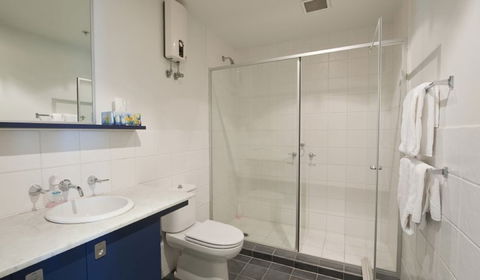 The Waterfront Apartments, Geelong - Yarra Valley Accommodation 4