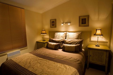 Autumn Abode Cottages Two - Yarra Valley Accommodation 5
