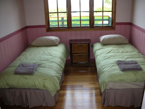 Cedar Cottages Blackmans Bay - Yarra Valley Accommodation 3