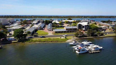 Lakeside Motel Waterfront - Yarra Valley Accommodation 1