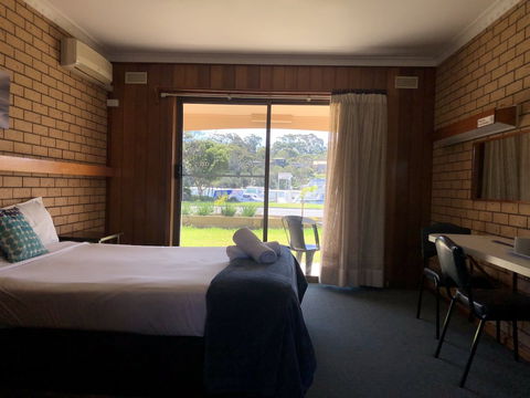 Lakeside Motel Waterfront - Yarra Valley Accommodation 3