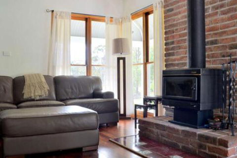 La Sila Homestead On Marrowbone Cutest Cottage In The Hunter With Killer Views - Yarra Valley Accommodation 6