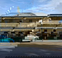 The Grand Caledonian Hotel - Yarra Valley Accommodation