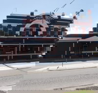 Royal Hotel - Yarra Valley Accommodation