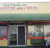 MacIntyre Hot Bread Shop - Yarra Valley Accommodation