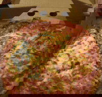 Charlie's Pizzeria - Yarra Valley Accommodation