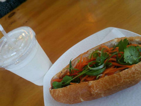 Three Mugs Canteen & Espresso - Yarra Valley Accommodation 0