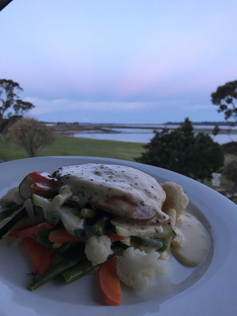 Bay Bar & Bistro - Yarra Valley Accommodation 5