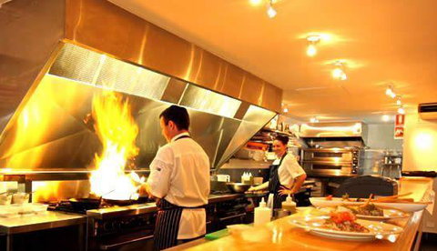 The Foreshore Bar & Restaurant - Yarra Valley Accommodation 4