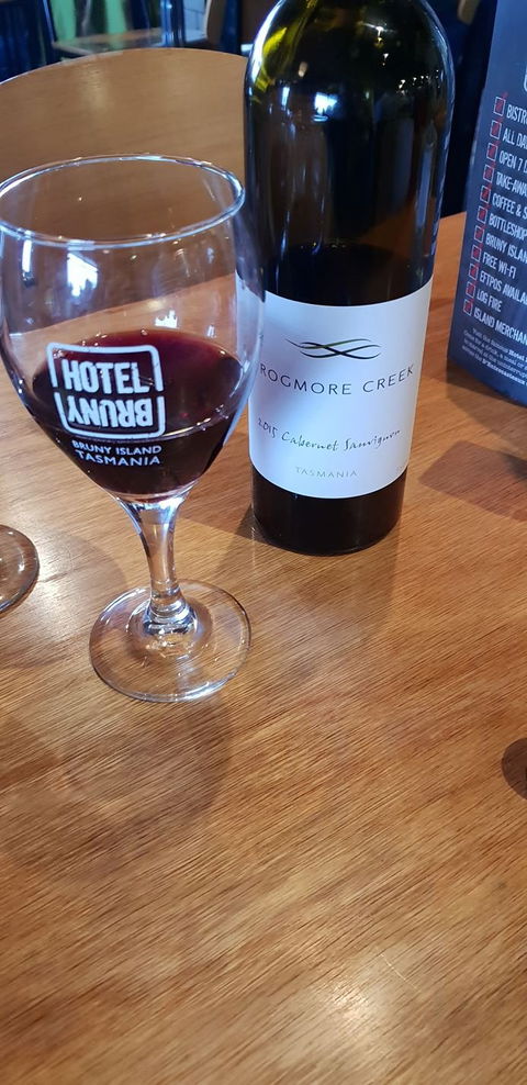 Hotel Bruny Bistro - Yarra Valley Accommodation 3