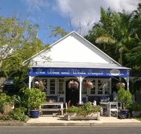 The Blue and White Teapot Cafe - Yarra Valley Accommodation